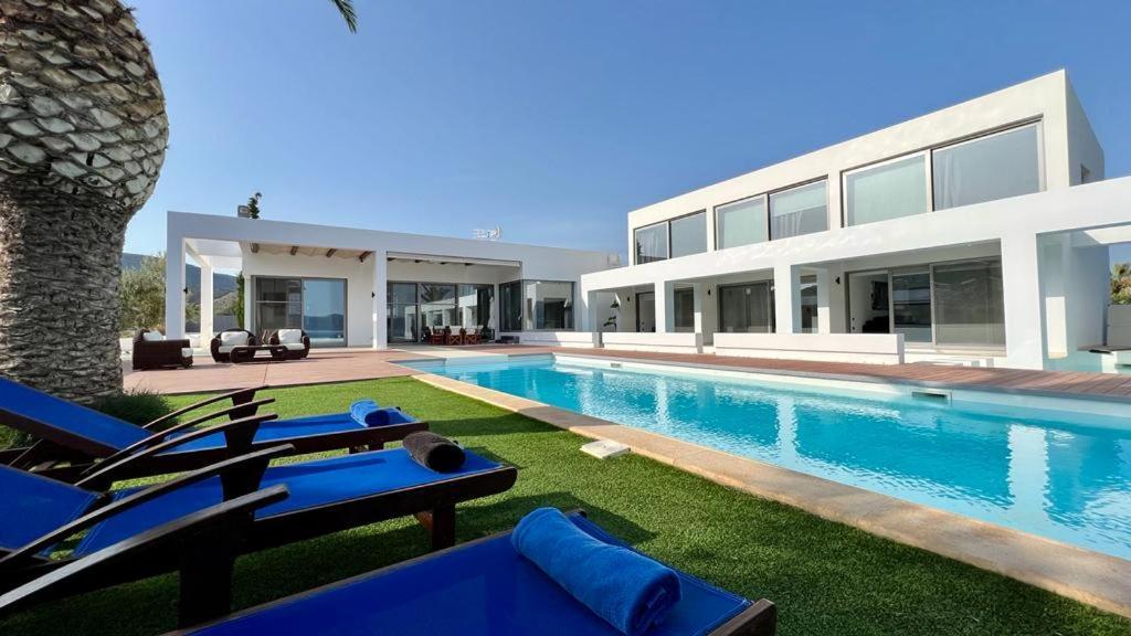 Leblanc Luxurious Beachfront Villa, Gcollectiongr แอร์มิโอนี ภายนอก รูปภาพ