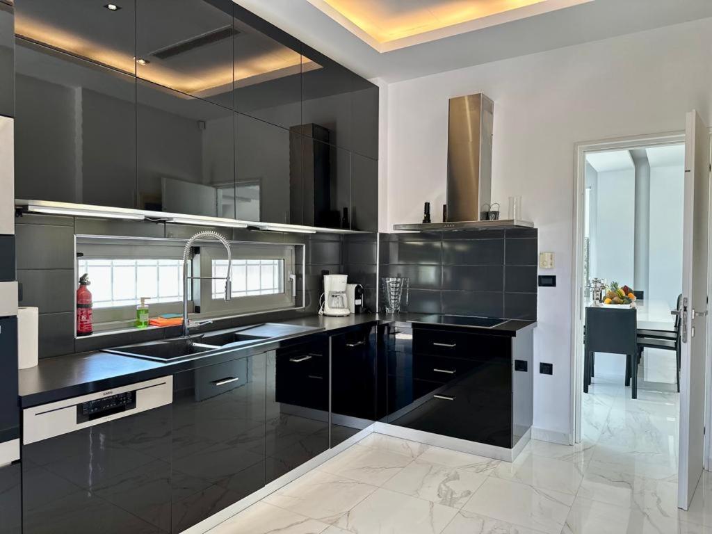 Leblanc Luxurious Beachfront Villa, Gcollectiongr แอร์มิโอนี ภายนอก รูปภาพ