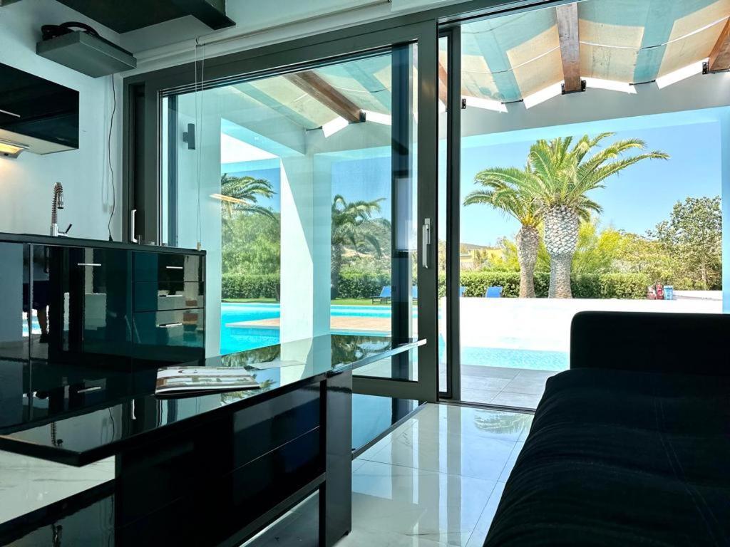 Leblanc Luxurious Beachfront Villa, Gcollectiongr แอร์มิโอนี ภายนอก รูปภาพ