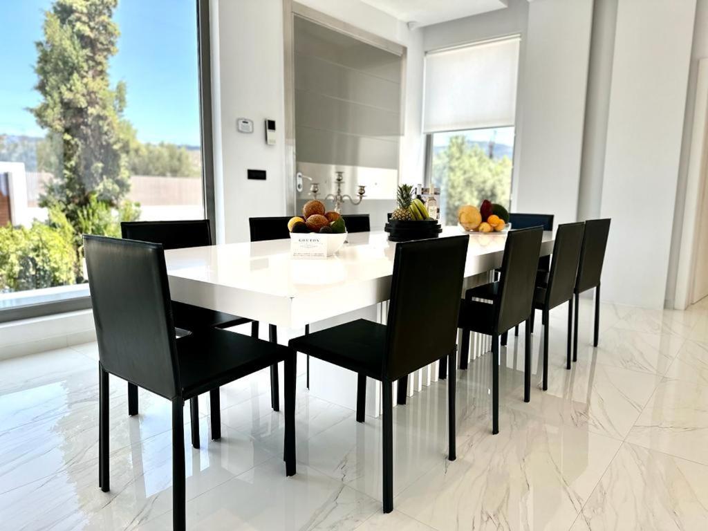 Leblanc Luxurious Beachfront Villa, Gcollectiongr แอร์มิโอนี ภายนอก รูปภาพ