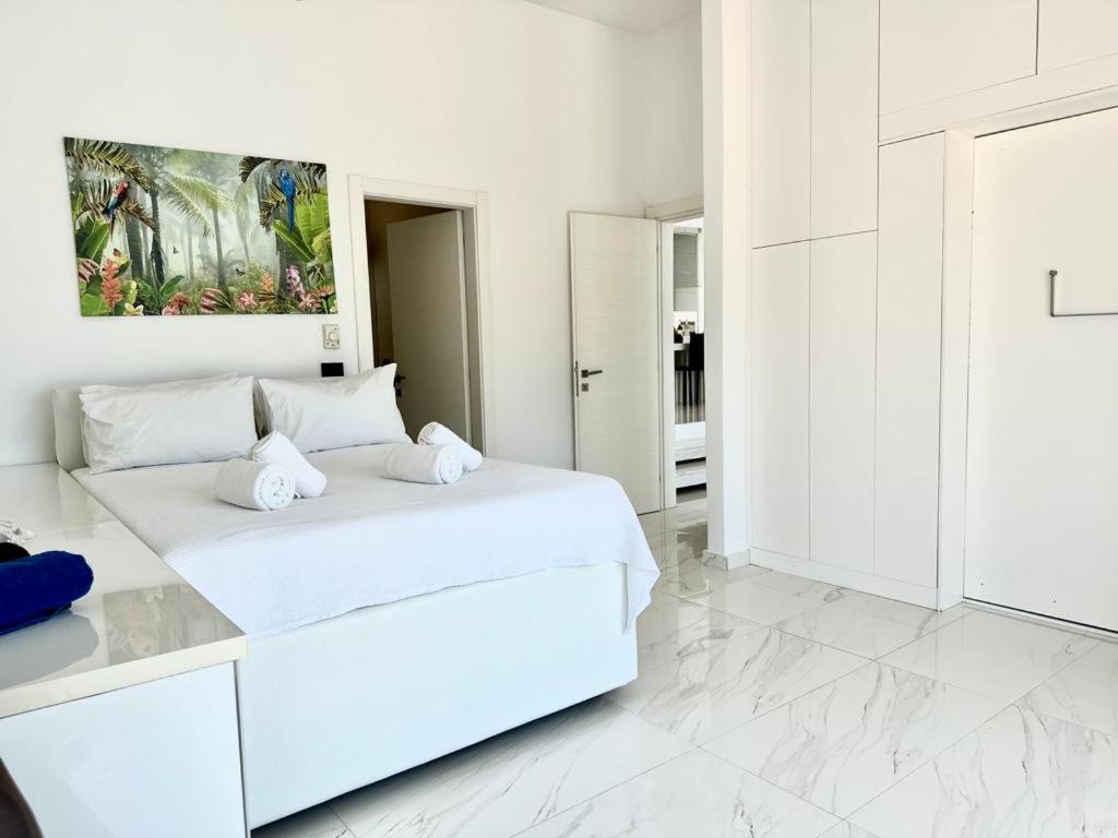 Leblanc Luxurious Beachfront Villa, Gcollectiongr แอร์มิโอนี ภายนอก รูปภาพ